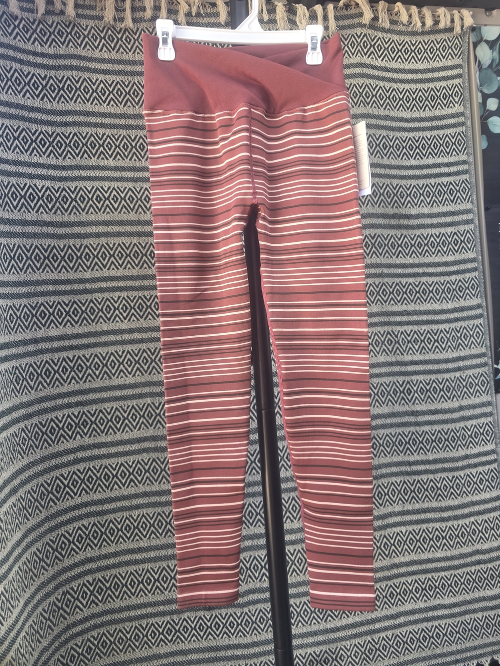 Spiritual Gangsta Leggings - Rust Pink